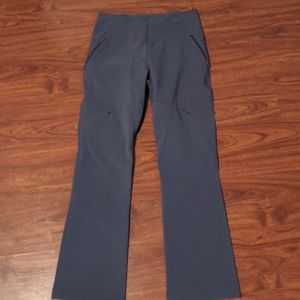 Women's Columbia Omni heat cold weather pants. Elastic waistband size medium